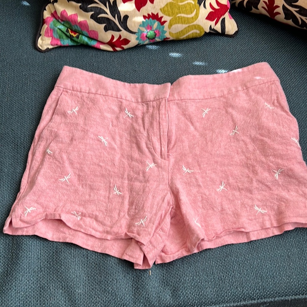 LOFT Riveria shorts in dragonfly embroidery